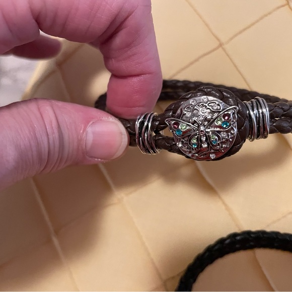 Magnolia & Vine set of three bracelets with snaps - Picture 3 of 5